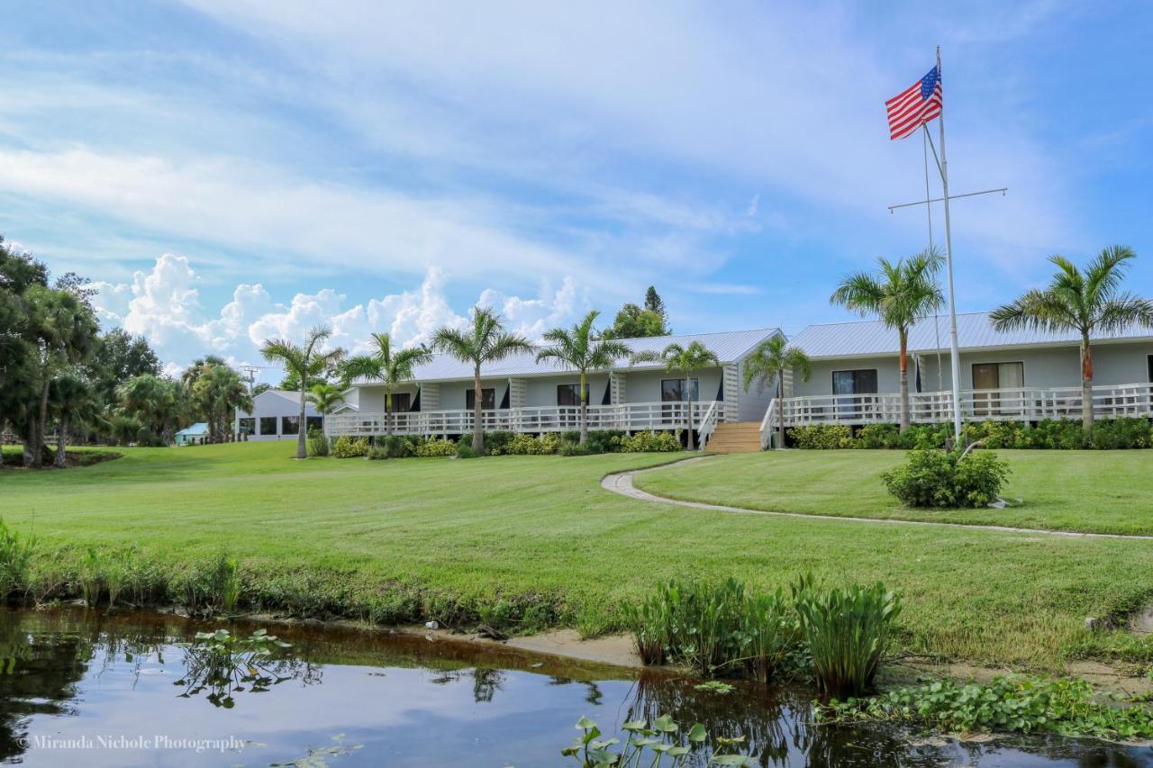 The Rivers Edge Motel LaBelle Exterior foto