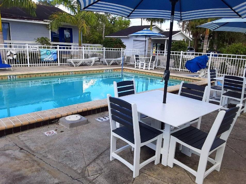The Rivers Edge Motel LaBelle Exterior foto